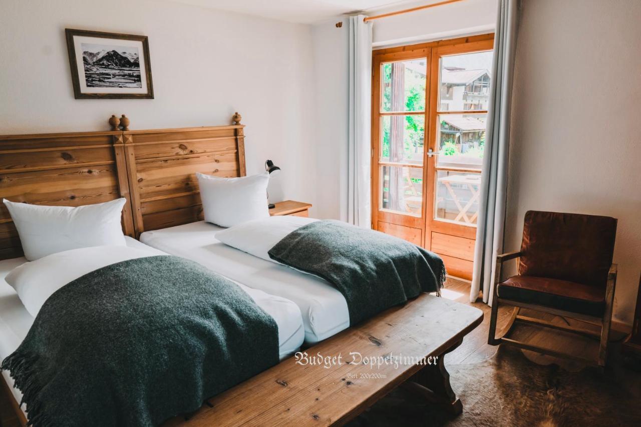 Budget Double Room,955896625:JPEG